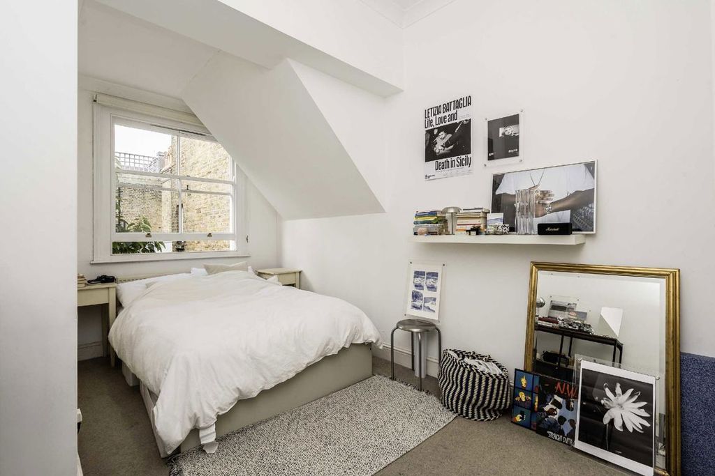 Property photo 3 of 7