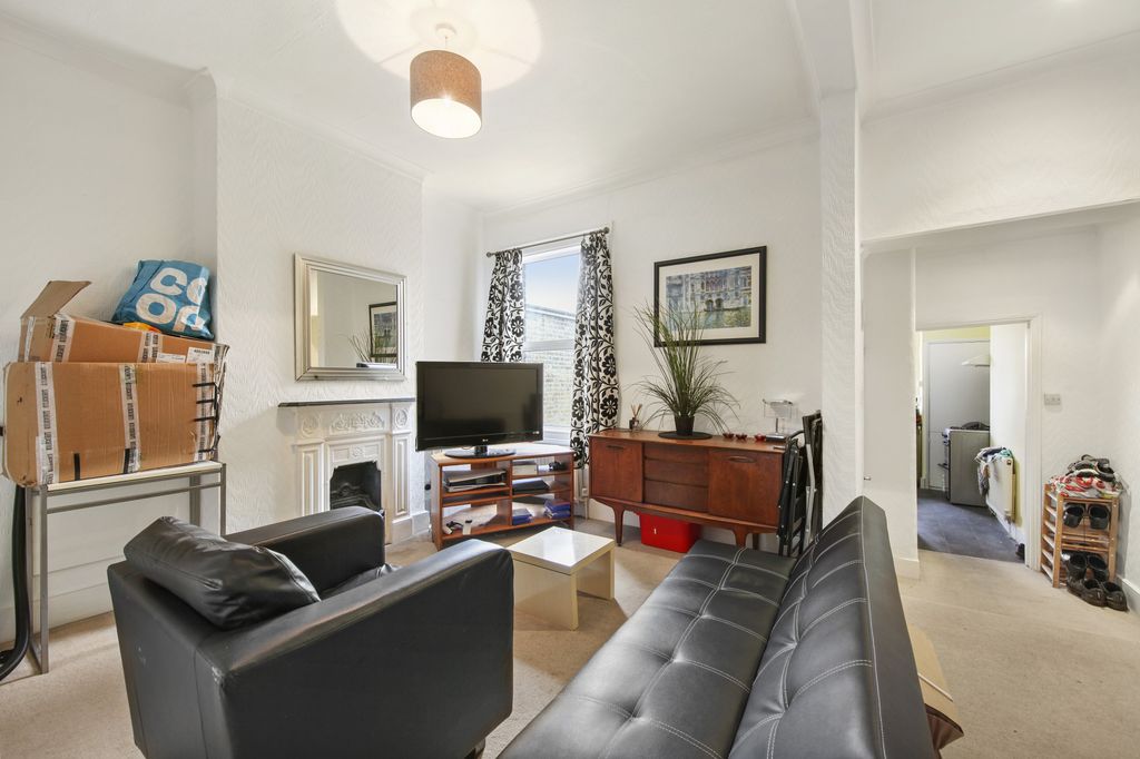 Property photo 3 of 11