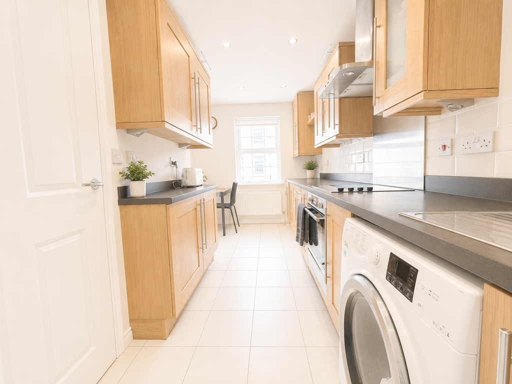 Property photo 3 of 14 Kitchen / Breakfast Room