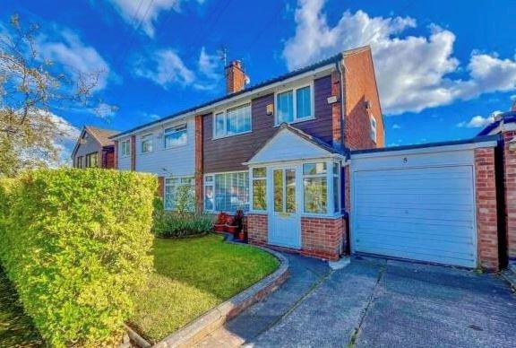 Property photo 1 of 13