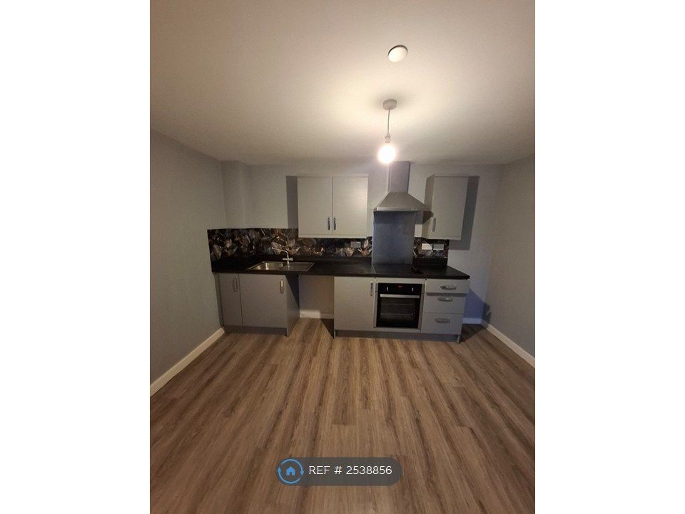Property photo 1 of 10 Kitchen