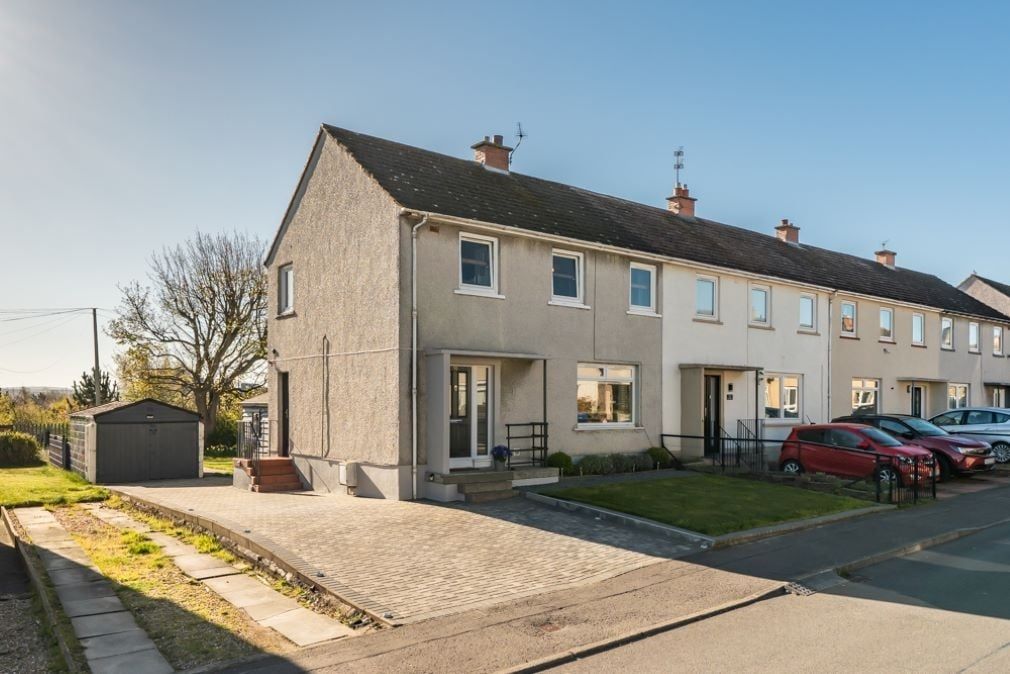 Property photo 1 of 16