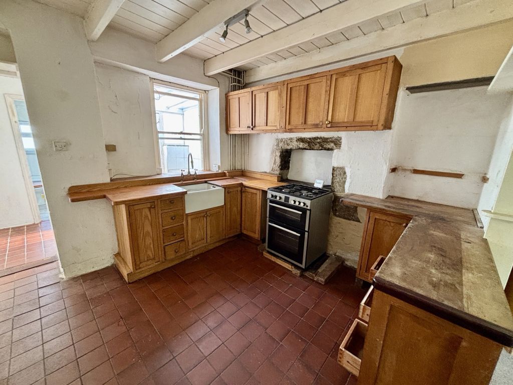 Property photo 2 of 7 Gallery