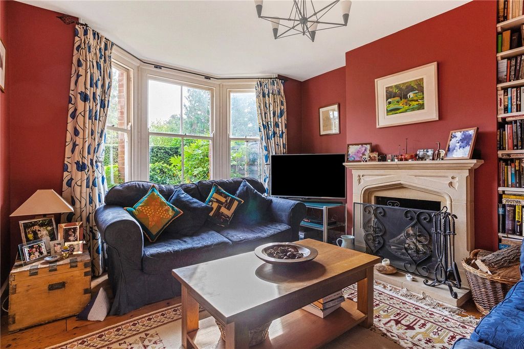 Property photo 2 of 14 Sitting Room