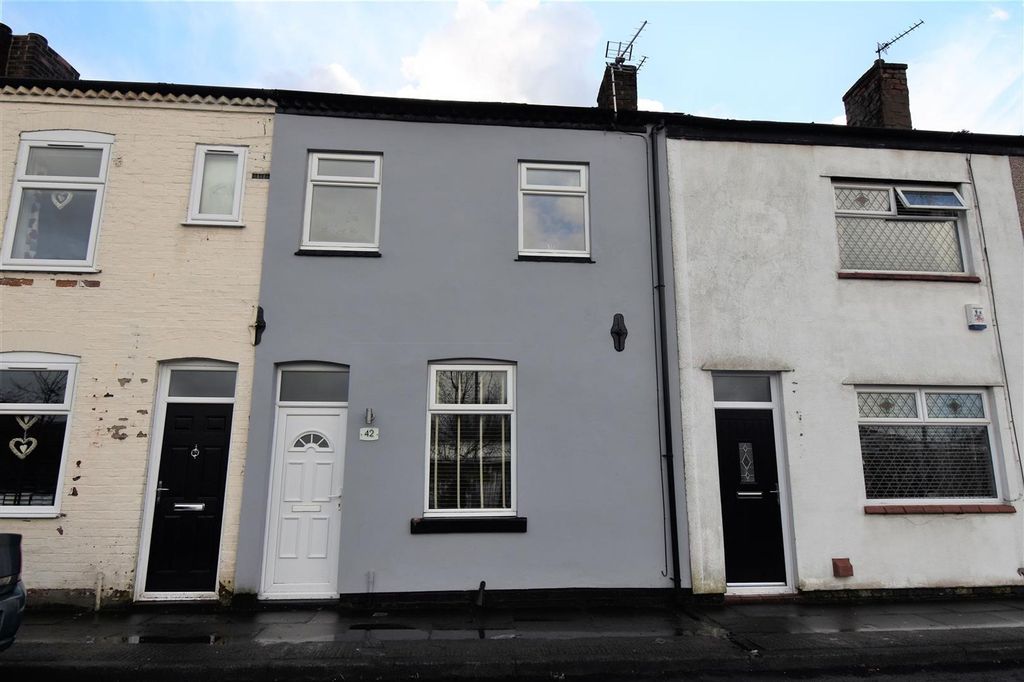 Property photo 1 of 12