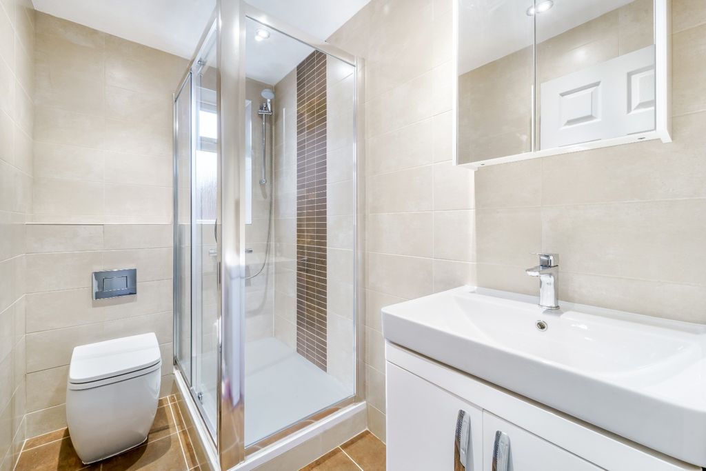 Property photo 3 of 9 4569823