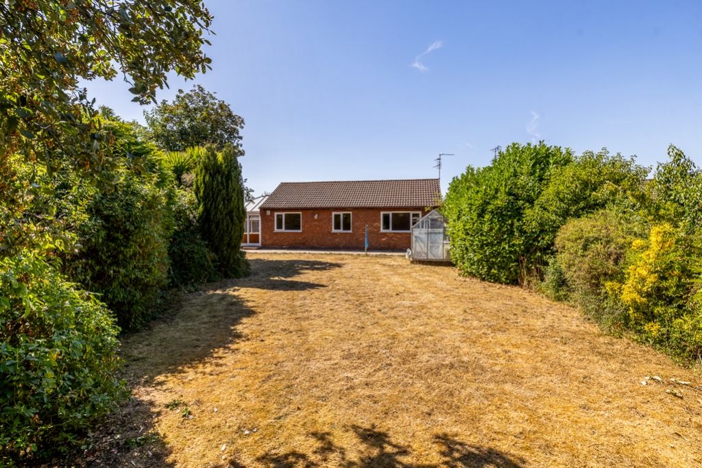 Property photo 3 of 27 14 Mayfield Close (Pinchbeck)-12