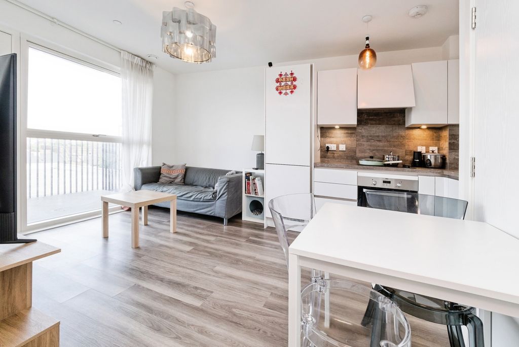 Property photo 3 of 13 Pbox-Img.Jpg