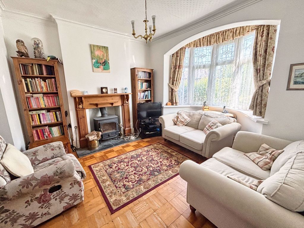 Property photo 2 of 18