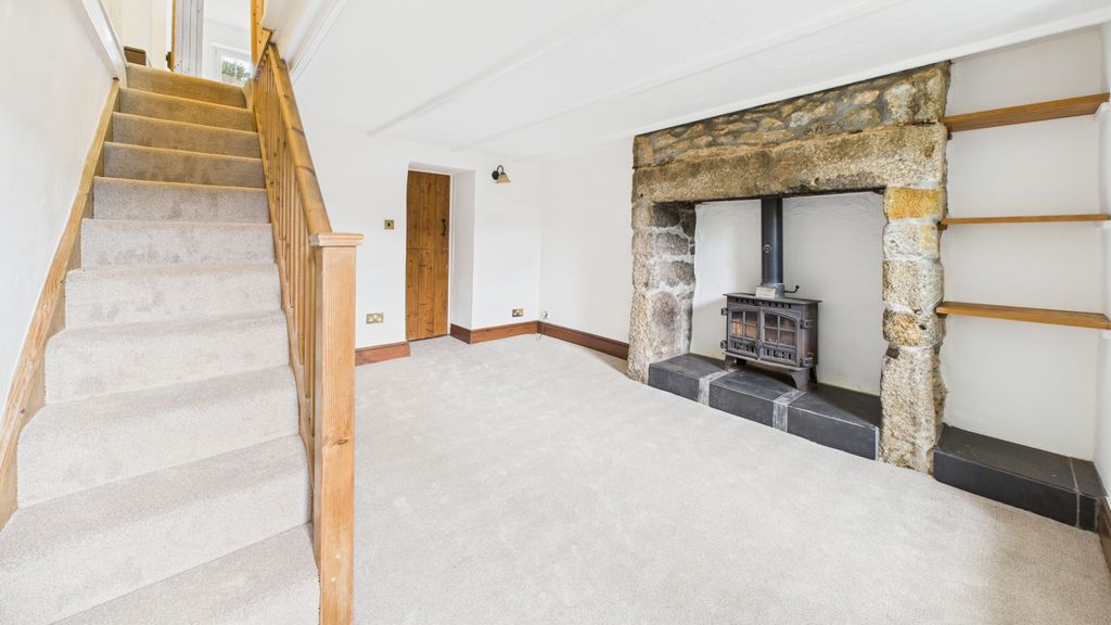 Property photo 3 of 11 Gallery