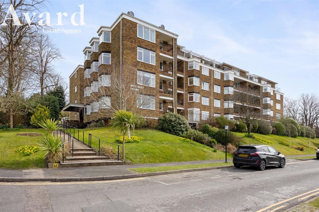 Property photo 2 of 21 Varndean Drive_Monterey Court_Flat 9-019.Jpg