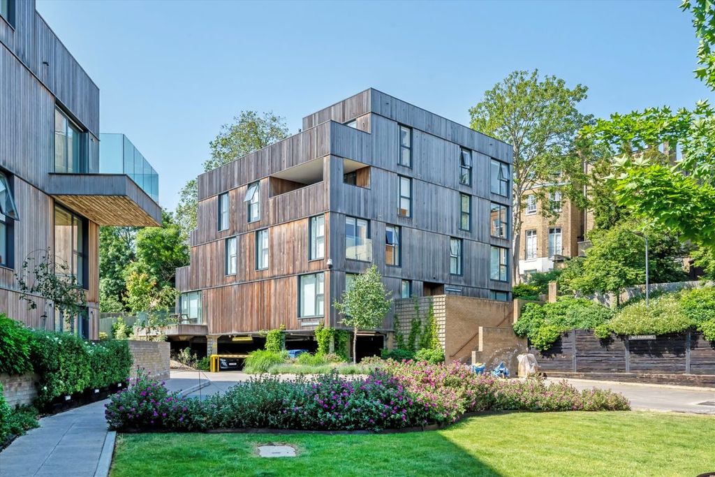 Property photo 1 of 1