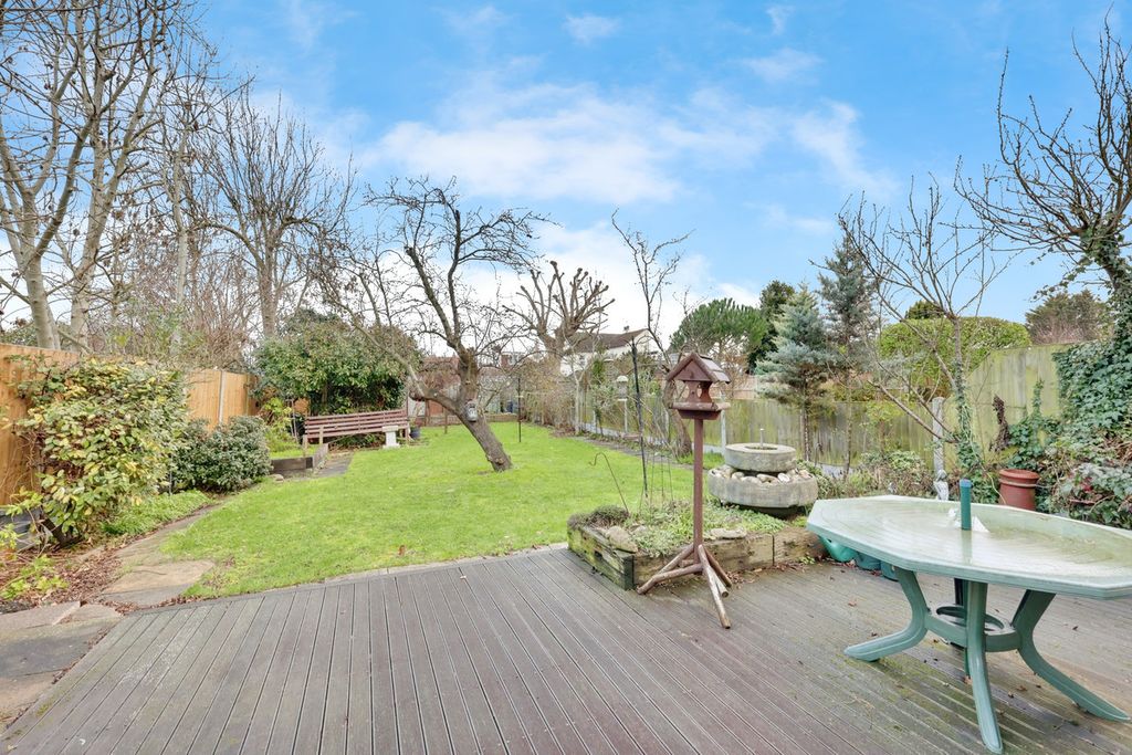 Property photo 2 of 23