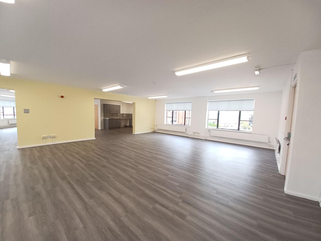 Property photo 3 of 5