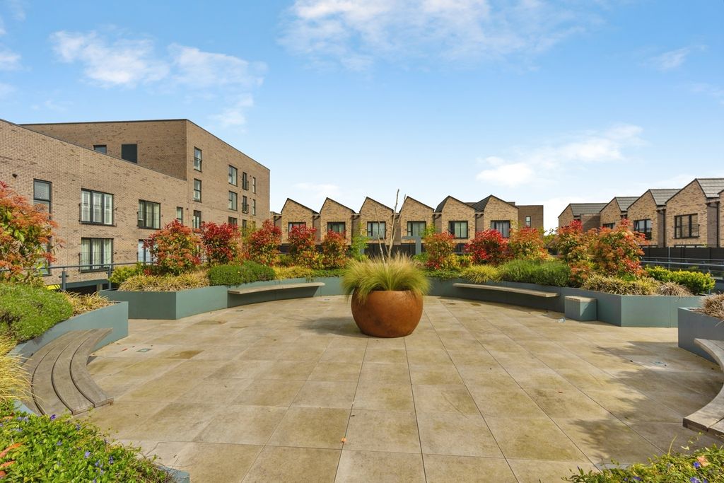 Property photo 1 of 21 Pbox-Img.Jpg