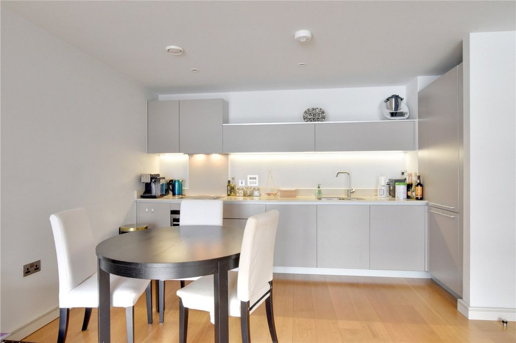 Property photo 3 of 14 Picture No. 14