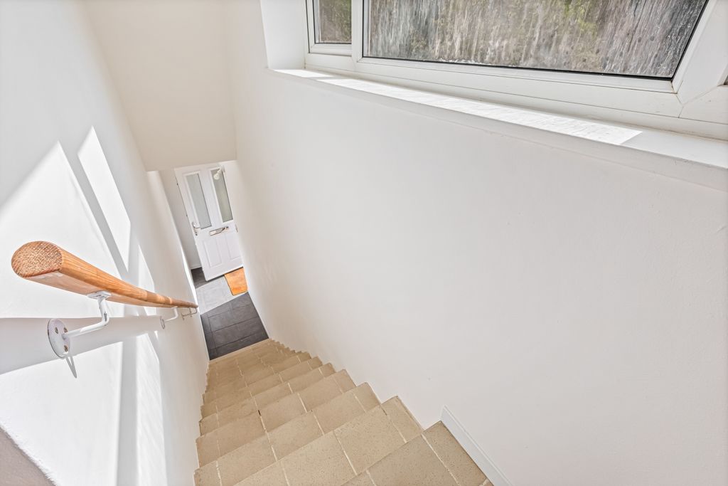 Additional image 14 of 2 bed maisonette for sale52 Seymour Road, Rugby CV21