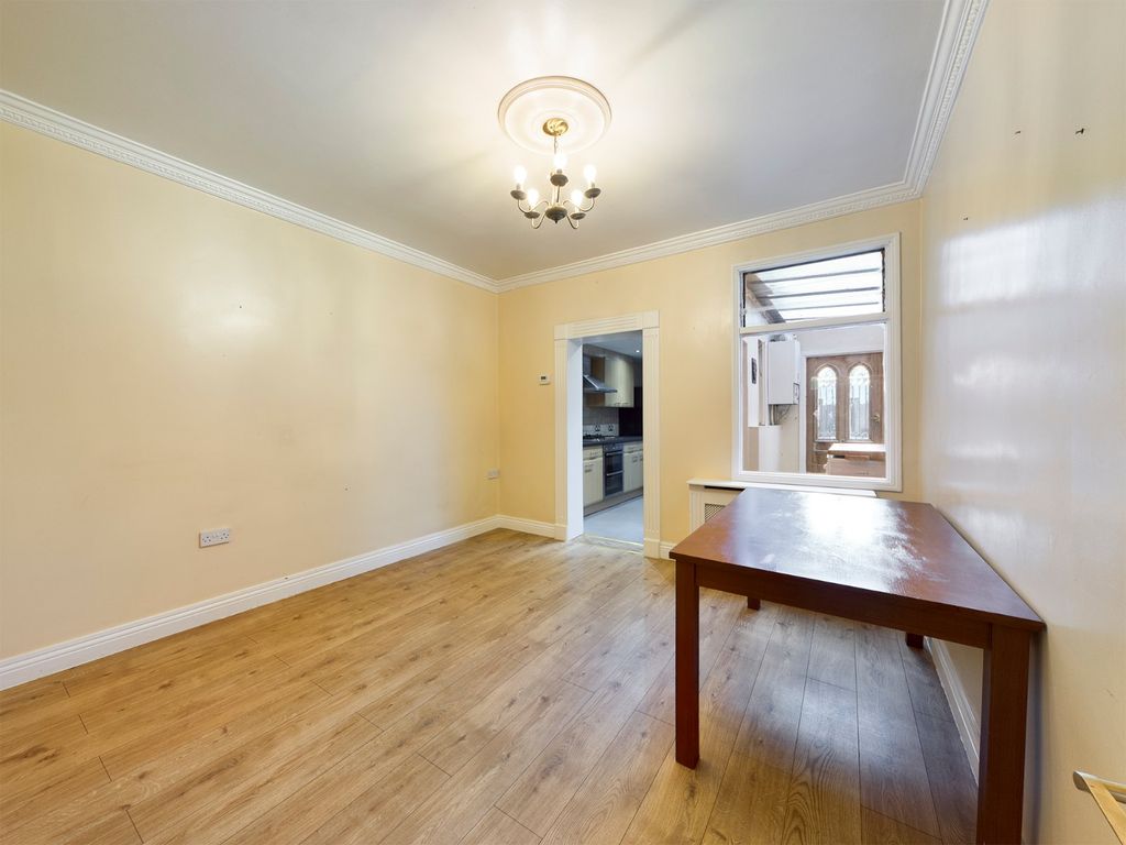 Property photo 3 of 21 Picture No. 03