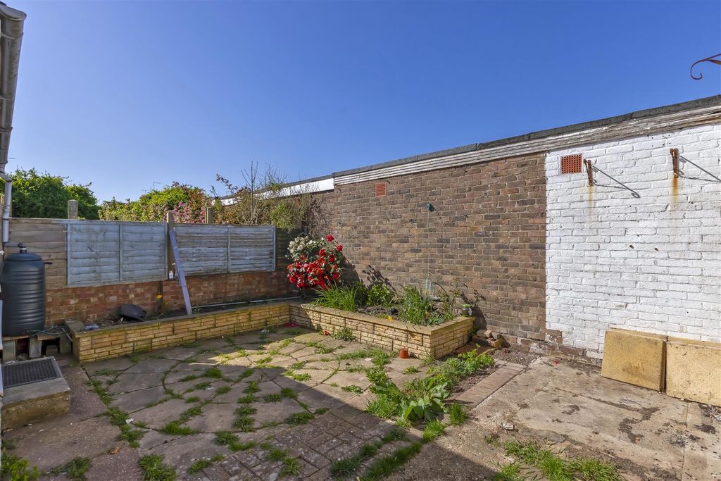 Property photo 3 of 11 Boxgrove_8.Jpg