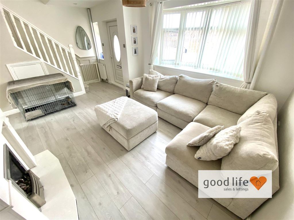 Property photo 2 of 17 20250609_112439406_Ios2Stewartavenue.Jpg
