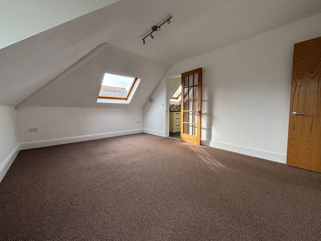 Property photo 3 of 10 Image 3