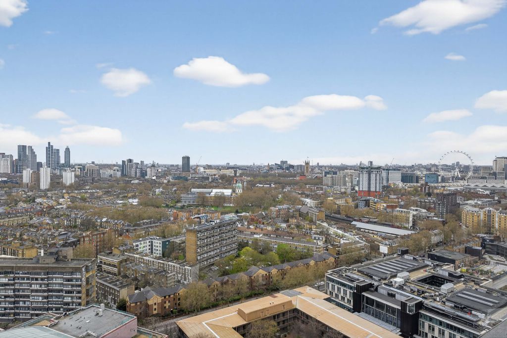 Property photo 3 of 27