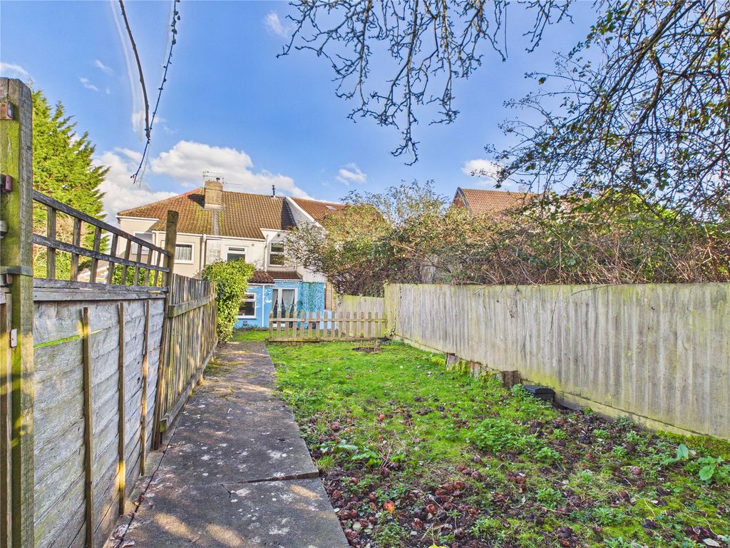 Property photo 1 of 19 Picture No. 13