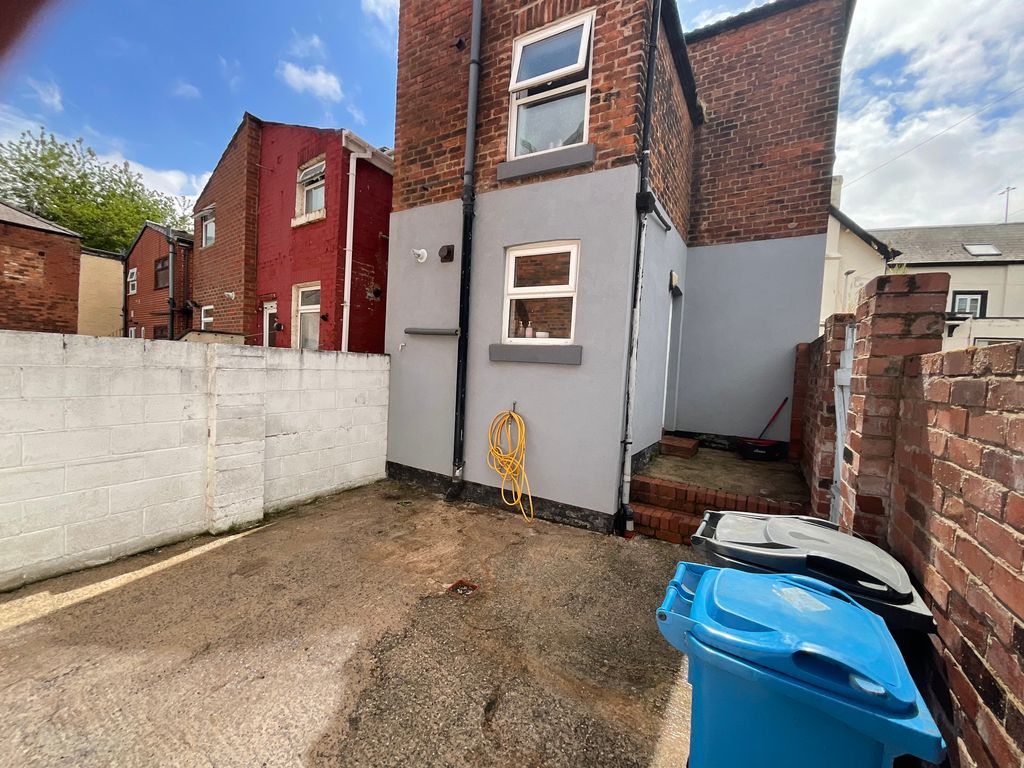Property photo 3 of 12 Img_1384
