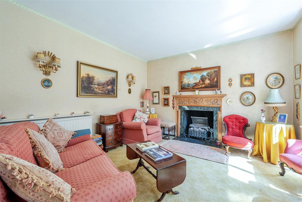 Additional image 4 of 4 bed detached house for saleHeatherdene Avenue, Crowthorne, Berkshire RG45