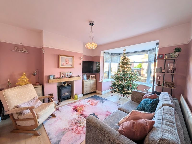 Property photo 2 of 17 Photo 3