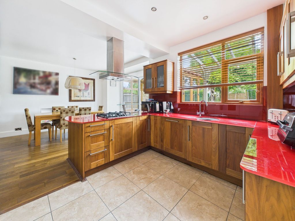 Property photo 3 of 20 Dining/Kitchen