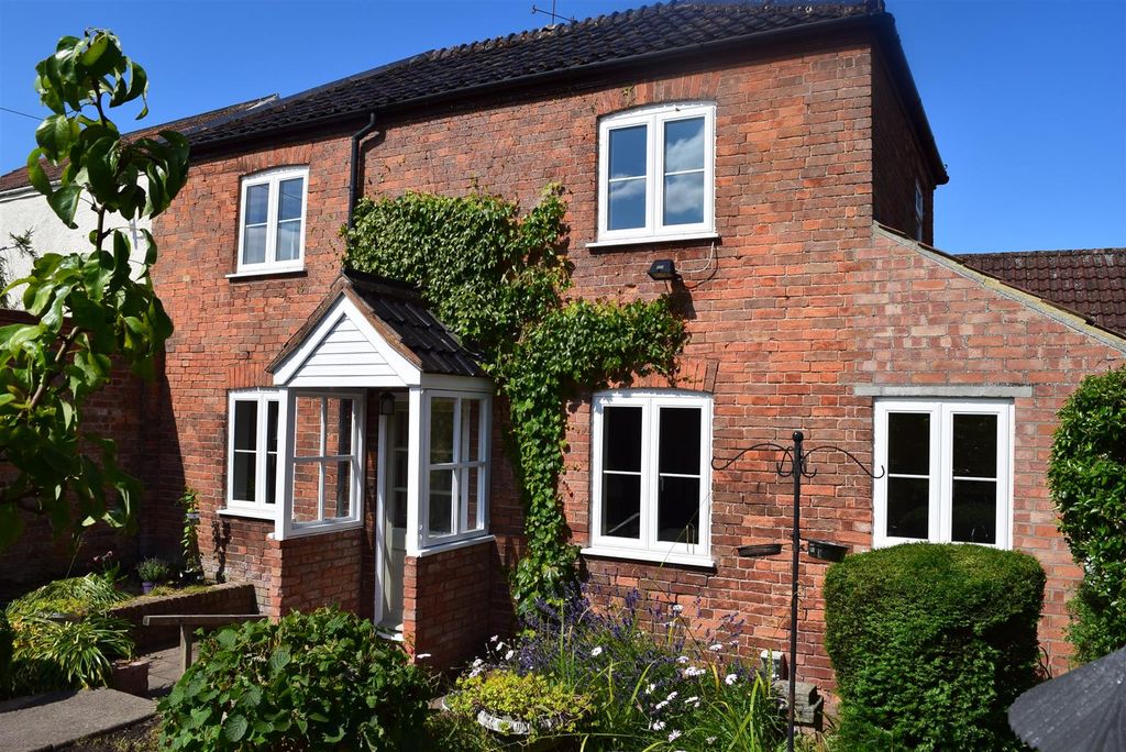 Property photo 1 of 11