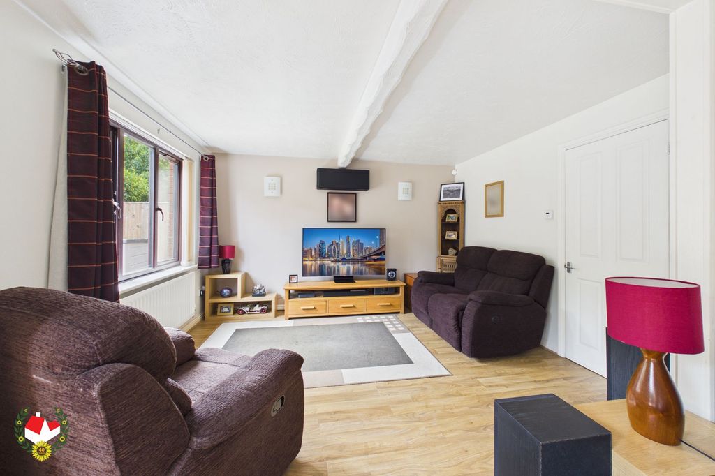 Property photo 2 of 16