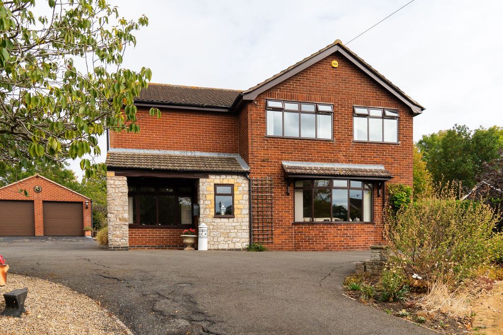 Property photo 3 of 41