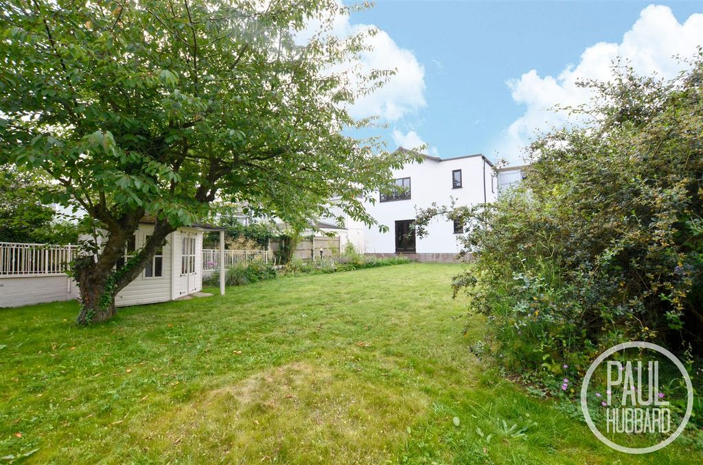 Property photo 3 of 18