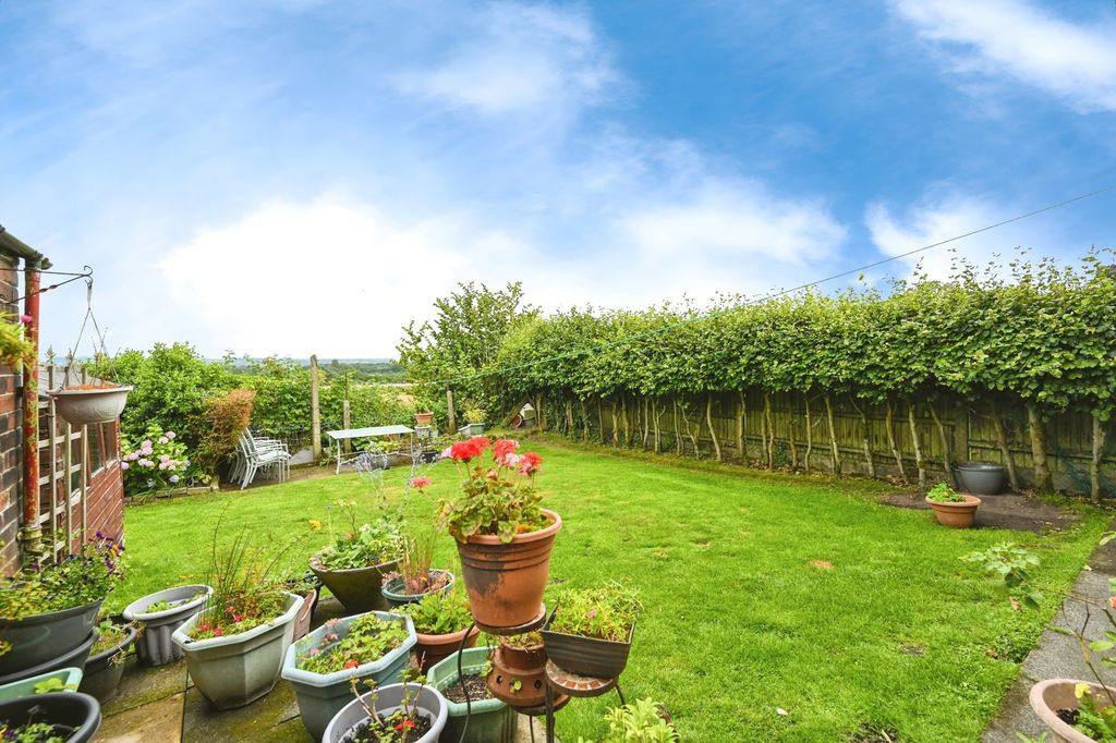 Property photo 2 of 17 Photo