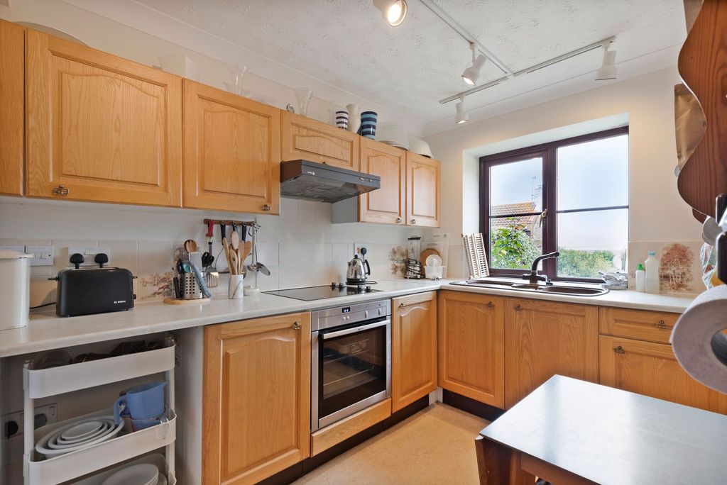 Property photo 3 of 16