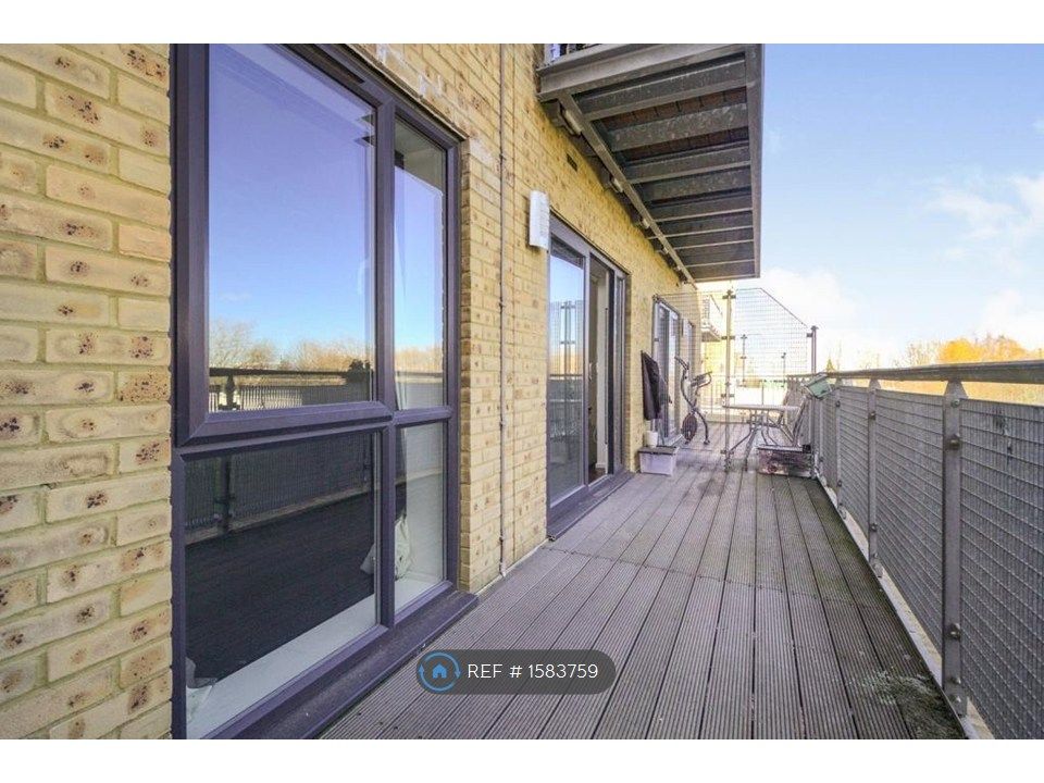 Property photo 3 of 27 Terrace
