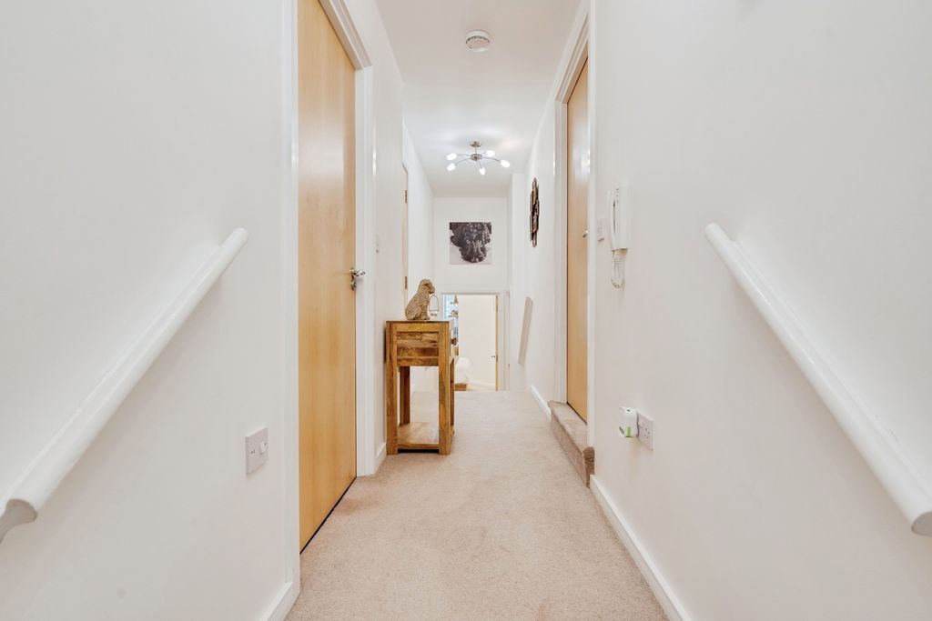 Property photo 2 of 25 Pbox-Img.Jpg