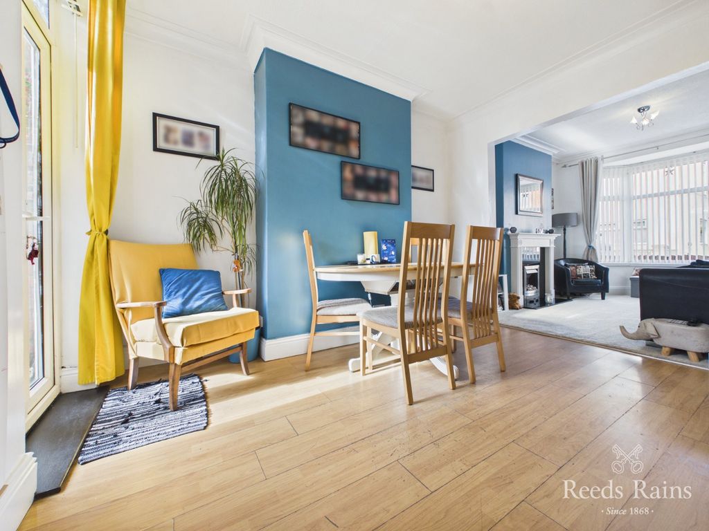 Property photo 2 of 23 Dining Room