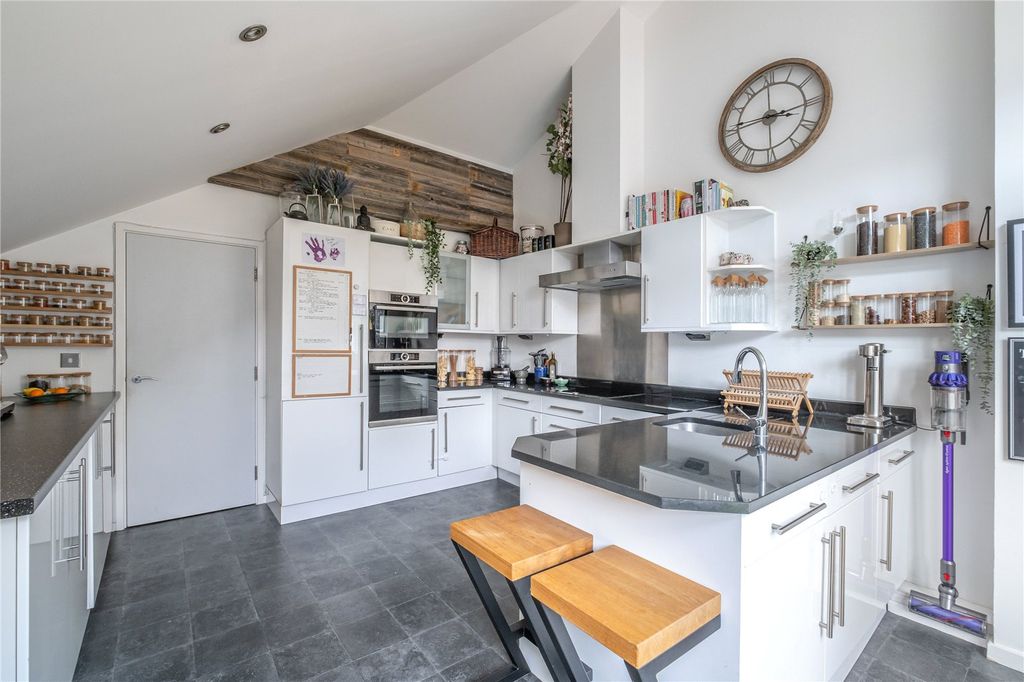 Property photo 3 of 17 Large Kitchen/Diner