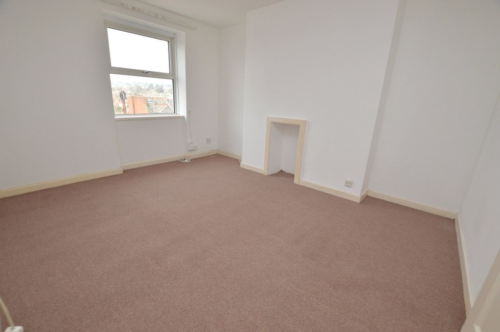 Property photo 3 of 10 Living Room
