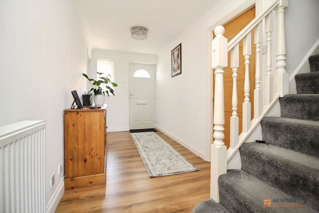 Property photo 2 of 24