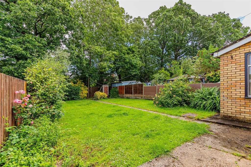 Property photo 2 of 28 84 (26 Of 28).Jpg