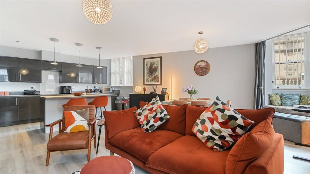 Property photo 3 of 21 Picture No. 05