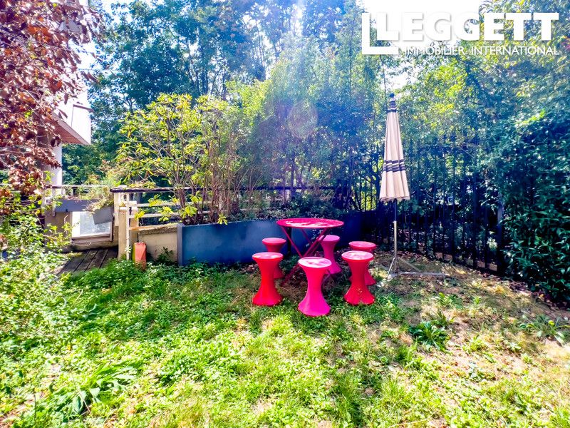 Property photo 2 of 10