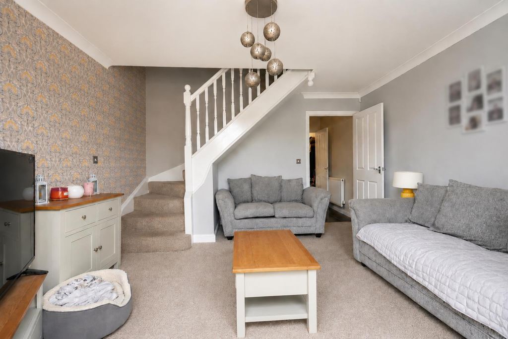 Property photo 3 of 12
