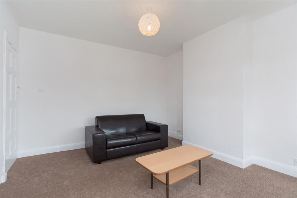 Property photo 3 of 6 Jgmlmgwv3Eaayydnkzy3Fw.Jpg