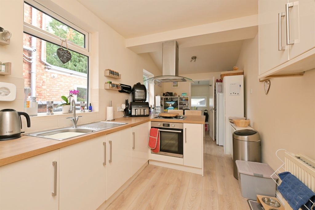Property photo 2 of 17