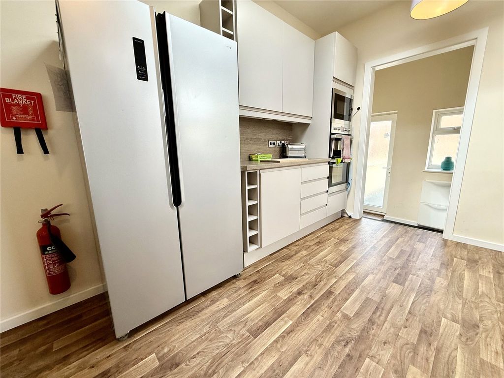 Property photo 2 of 17 Kitchen